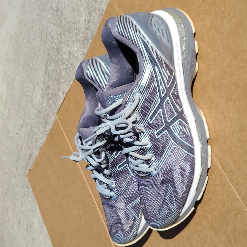 ASICS Mens Nimbus 19